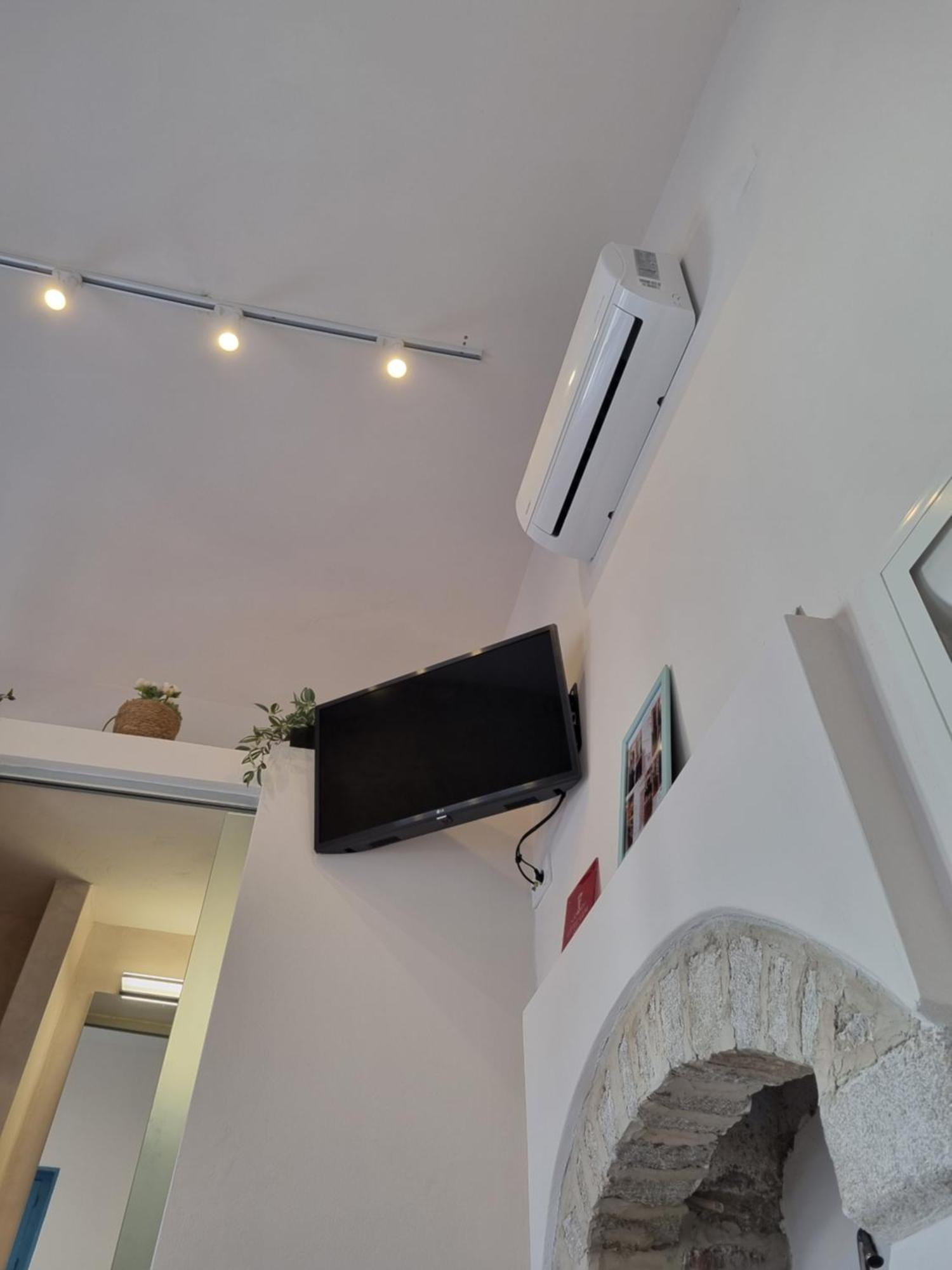 Little Gem Symi Boutique Studio ภายนอก รูปภาพ